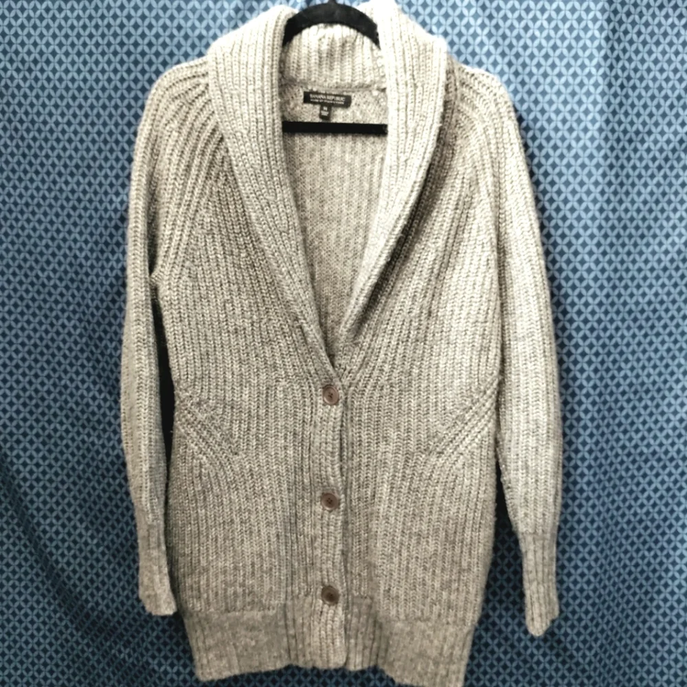 Banana Republic - Soft, lightweight boho knit slouchy grandpa cardigan. Size - M - Picture 1 of 9